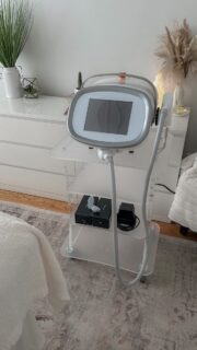 Oh No’s of laser hair removal

-Not shaving before your appointment. Instead make sure to shave 5-10hours/day before your appointment for best results 🪒

-Getting a sunburn ☀️ Burnt skin is a big no no for laser hair removal, this will cause further irritation and sensitivity to the skin. Please DO NOT come in with a sunburn. 

-Using exfoliating/retinoid products before appointment. This will also sensitize the skin and cause reactivity. Avoid exfoliants/retinoids 1-2 days prior to laser hair removal. 

-Tweezing or waxing. After waxing wait a minimum of 2 weeks before starting laser removal, once you have started laser hair removal treatment please discontinue to wax/tweeze the areas you are getting treated 🙌

#laserhairremoval #laserhairremovalchicago