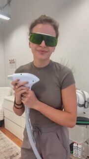 How to prepare for laser hair removal treatment?

1. If you are sunburned or tanned - you must wait 2 weeks before being treated to avoid additional skin damage ☀️

2. Avoid UV exposure 7 days prior to your treatment

3. Don’t pluck or wax for 3 weeks before treatment ☺️

4. Do not tweeze or pluck, but before every treatment (5-10 hours before) shave the area being treated closely 🪒

5. Keep area free of lotion, makeup, deodorant or sun cream before treatment 💆‍♀️

6. Scrubs, glycolic acid and
retinol creams should be avoided 2 days before and after treatment

Follow for more! 🥰
#laserhairremoval #skincare