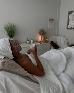 Main character energy ✨☕️💆🏽‍♀️

Face mask on, warm drink in hand, wrapped up like a skincare queen—this is the vibe. If you’ve been looking for a sign to book that facial and give yourself a little extra love, this is it. 💖

Because glowing skin + relaxation = the perfect combo. Who’s ready for a self-care day? 👏🏾

📍 Booking Link in Bio
#SkincareAndChill #SelfCareVibes #MMSkin #GlowTime